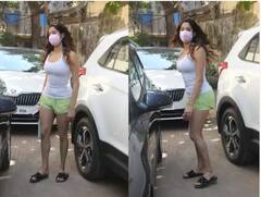 Janhvi Kapoor Spotted: ਖਿੱਲਰੇ ਵਾਲ, ਥੱਕੀ-ਹਾਰੀ ਚਾਲ, ਜਿਮ ਤੋਂ ਬਾਹਰ ਨਿਕਲਦੇ ਹੋਏ ਇੰਝ ਦਿਖਾਈ ਦਿੱਤੀ ਜਾਨ੍ਹਵੀ ਕਪੂਰ ਦੀ ਹਾਲਤ