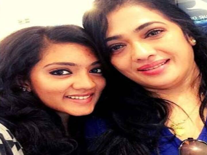 They are jealous of my daughter - actress Rekha concerns about unable to meet daughter Actress Rekha | என் மகள் மேல பொறாமைப்படுறாங்க.. என்னால அவளைப் பாக்கமுடியல - வருந்தும் ரேகா