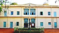 Visva-Bharati: ক্যাম্পাস অবিলম্বে খোলার দাবিতে বিশ্বভারতীর কেন্দ্রীয় অফিসের সামনে ছাত্র-বিক্ষোভ, পুলিশের সঙ্গে ধস্তাধস্তি|Bangla News