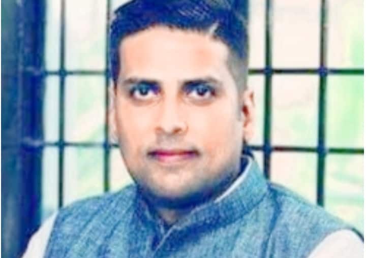 UP Election 2022: करोड़ों की संपत्ति के मालिक हैं जसराना से सपा उम्मीदवार सचिन यादव, जानें- कितनी है प्रॉपर्टी? SP candidate Sachin Yadav filed nomination from Jasrana seat, know his net worth UP Election 2022: करोड़ों की संपत्ति के मालिक हैं जसराना से सपा उम्मीदवार सचिन यादव, जानें- कितनी है प्रॉपर्टी?