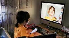 Online Class: একটানা অনলাইনের ক্লাসের প্রভাব পড়ছে পড়ুয়াদের শরীর ও মনের ওপর । Bangla News