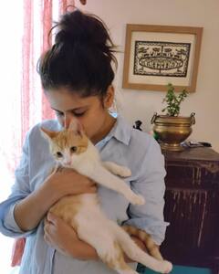 फोटो शेअर करत सईने व्यक्त केलं प्राणी प्रेम; पाहा फोटो