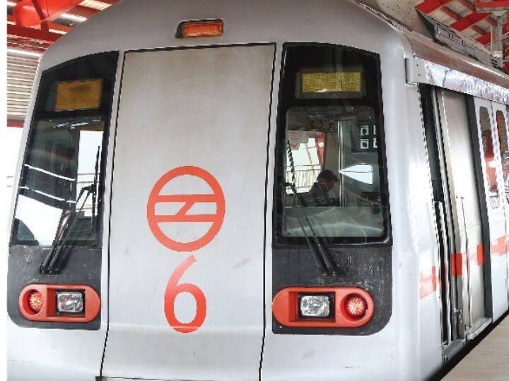 Delhi Metro services on weekends will be again resume as per routine ANN वीकेंड पर भी अब नियमित समय के अनुसार चलेंगी Delhi Metro, कल के लिए किए गए हैं ये बदलाव