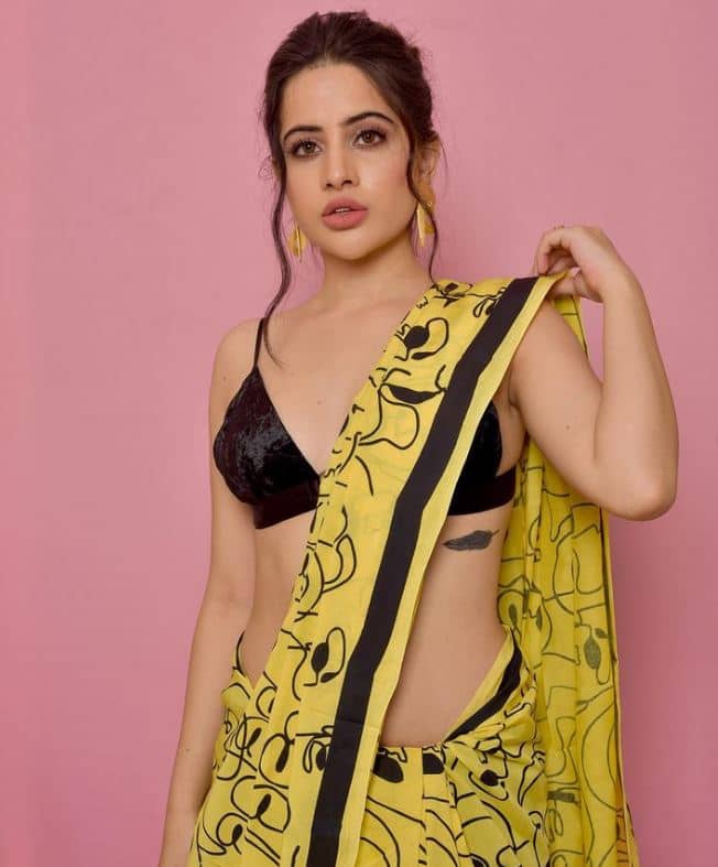 મુંબઇઃ અભિનેત્રી ઉર્ફી જાવેદ (Urfi Javed) ફરી એકવાર તેના  લુકને લઈ ચર્ચામાં છે. અભિનેત્રીની ( Urfi Javed Dress)ની ઈન્સ્ટાગ્રામ પર લેટેસ્ટ તસવીરો ખૂબ જ વાયરલ થઈ રહી છે.