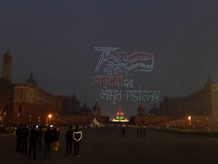 Republic Day Celebration Beating Retreat ceremony with drone and laser show to be held on January 29 at Vijay Chowk Delhi know in detail ANN 'विजय चौक' पर खास होगी 'बीटिंग रिट्रीट' सेरेमनी, ड्रोन और लेजर शो के अलावा बैंड्स दिखाएंगे जलवा