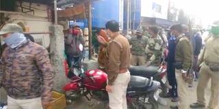 Malda: ইংরেজবাজার রথবাড়ি এলাকায় পুরসভার পক্ষ থেকে বে আইনি দখল উচ্ছেদ অভিযান