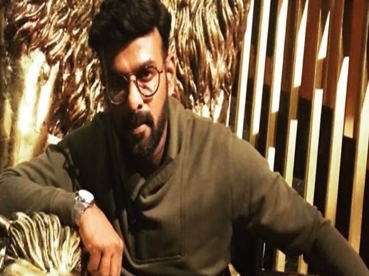 Bigg boss tamil voice: திபுஜுக்கு திபுஜுக்கு பிக்பாஸ்! அட இந்த குரலுக்கு சொந்தக்காரர் இவரா ? சம்பளம் எவ்வளவு தெரியுமா?