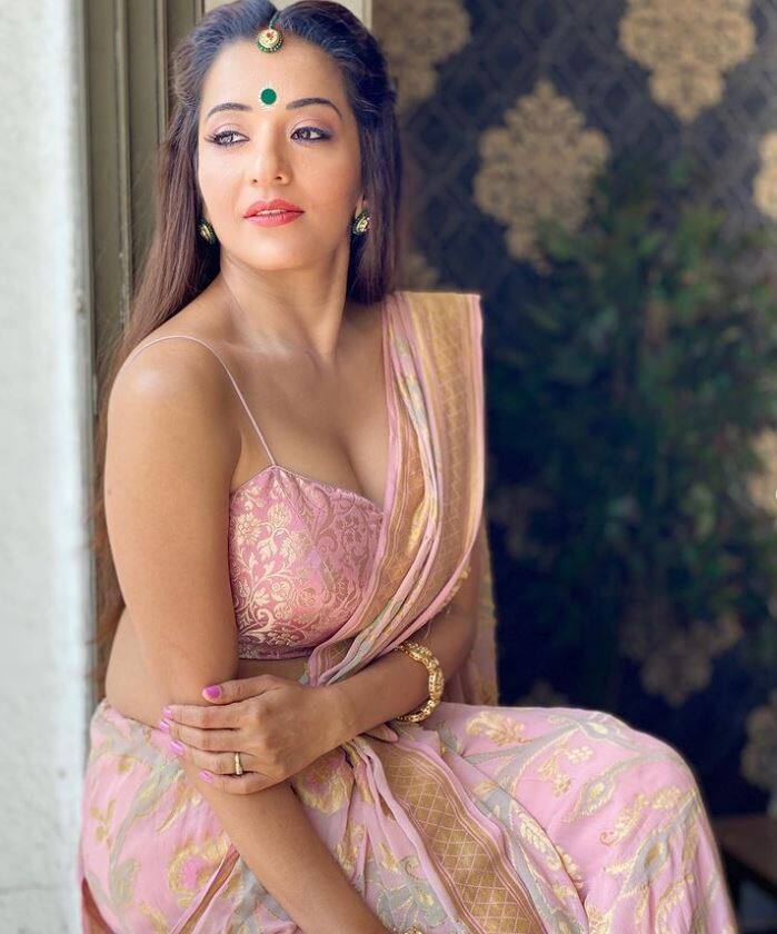 (મોનાલિસાની તમામ તસવીરો ઈન્સ્ટાગ્રામ)