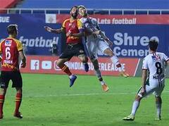 ISL 2022: গোয়ায় মুখোমুখি সবুজ মেরুন-লাল হলুদ, কে কতটা এগিয়ে?। Bangla News