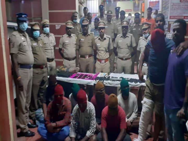 near Madurantakam and tied up the occupants of the house and looted 12 razor necklaces Eight highway robbers arrested by Acharapakkam police கட்டிப்போட்டு கொள்ளையடிக்கும் ஹைவே கும்பல்..! தட்டி தூக்கியது செங்கல்பட்டு காவல்துறை