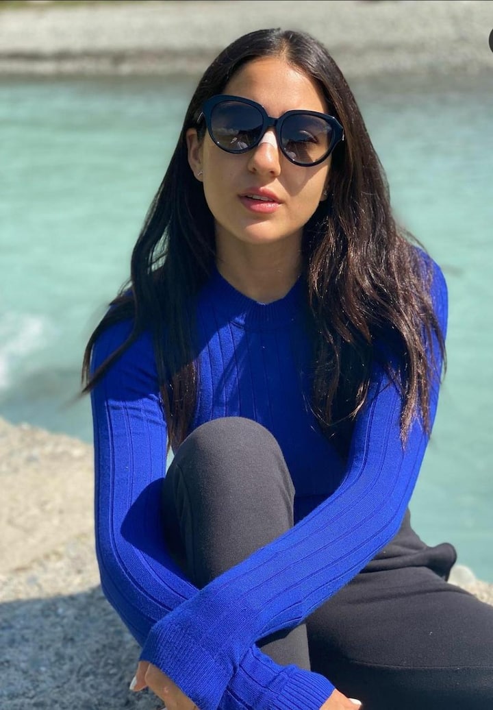 सारा सोशल मीडियावर नेहमी अॅक्टिव्ह असते. (sara ali khan/instagram)