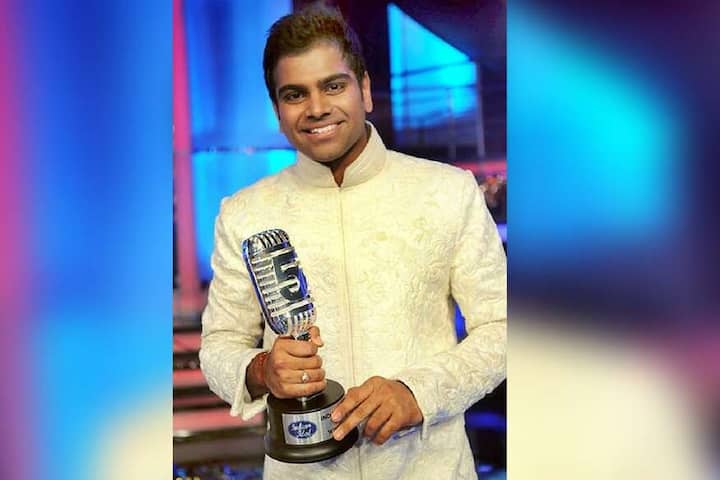 श्रीराम इंडियन आइडल सीजन 5 की ट्रॉफी जीतने वाले पहले साउथ इंडियन थे. शो जीतने के बाद श्रीराम की जबरदस्त फैन फॉलोविंग बढ़ी. उन्होंने सुबानअल्लाह, मेरे ब्रदर की दुल्हन जैसे गाने भी गाए हैं.