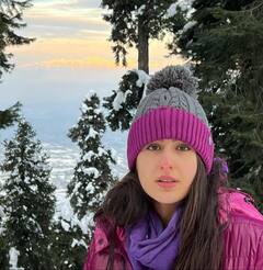 Sara Ali Khan : सारानं शेअर केले काश्मिरमधील फोटो; भावासोबत करतेय ट्रीप एन्जॉय