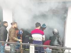 Bihar News: सिवान में बीजेपी विधायक के कॉम्प्लेक्स में लगी आग, 20 लाख रुपये के मोबाइल जले, दो लाख नकद भी राख