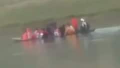 Madhya Pradesh: Boat overturns in Sindh river, 12 people on-board | Viral Video