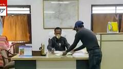 Islampur: ভোটের দিন ঘোষণার আগেই উত্তর দিনাজপুরে পুর প্রশাসক ও প্রাক্তন পুর প্রশাসকের সংঘাত। Bangla News