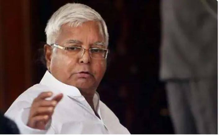 ਫਿਰ ਦੰਗਿਆਂ ਤੋਂ ਬਾਅਦ ਲਾਲੂ ਪ੍ਰਸਾਦ ਯਾਦਵ ਮੁਜ਼ੱਫਰਨਗਰ ਪਹੁੰਚੇ ਸਨ ਅਤੇ ਉਥੇ ਪੀੜਤਾਂ ਨੂੰ ਮਿਲਣ ਤੋਂ ਬਾਅਦ ਸਮਾਜਵਾਦੀ ਪਾਰਟੀ 'ਤੇ ਤਿੱਖਾ ਨਿਸ਼ਾਨਾ ਸਾਧਿਆ ਸੀ। ਅਸਲ 'ਚ ਉਦੋਂ ਸੂਬੇ 'ਚ ਸਪਾ ਦੀ ਸਰਕਾਰ ਸੀ।