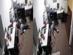 Trending News: चोरी करने के लिए युवक बना 'सांप', रेंगकर लाखों का सामान कर देता था साफ, पुलिस भी हैरान