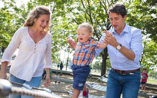 canadian pm justin trudeau and his family moved to secret location ਵਿਰੋਧ ਪ੍ਰਦਰਸ਼ਨ ਵੇਖ ਕੈਨੇਡਾ ਦੇ ਪ੍ਰਧਾਨ ਮੰਤਰੀ ਪਰਿਵਾਰ ਸਣੇ ਘਰ ਛੱਡ ਕੇ ਭੱਜੇ: ਰਿਪੋਰਟ