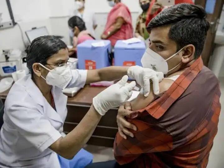 India Corona Vaccination 75 percent of indias adult population got the vaccine prime minister modi congratulated the countrymen India Corona Vaccination : लसीकरणाचा आणखी एक महत्वाचा टप्पा पार, 75 टक्के प्रौढ व्यक्तींचे लसीकरण पूर्ण