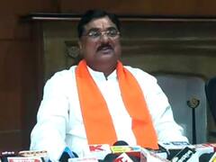 नाग और सपेरे तक पहुंची मध्य प्रदेश की सियासत, कृषि मंत्री कमल पटेल ने कमलनाथ को बताया नाग तो दिग्विजय सिंह को सपेरा