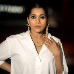 Rashmi Gautam: వైట్ షర్ట్, డెనిమ్ జీన్స్.. రష్మీ స్టైలిష్ లుక్..