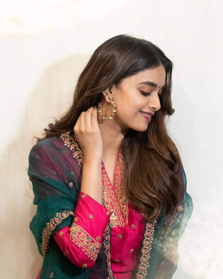 కీర్తి సురేష్ అందమైన ఫోటోలు  -Image credit: KeerthySuresh/Instagram
