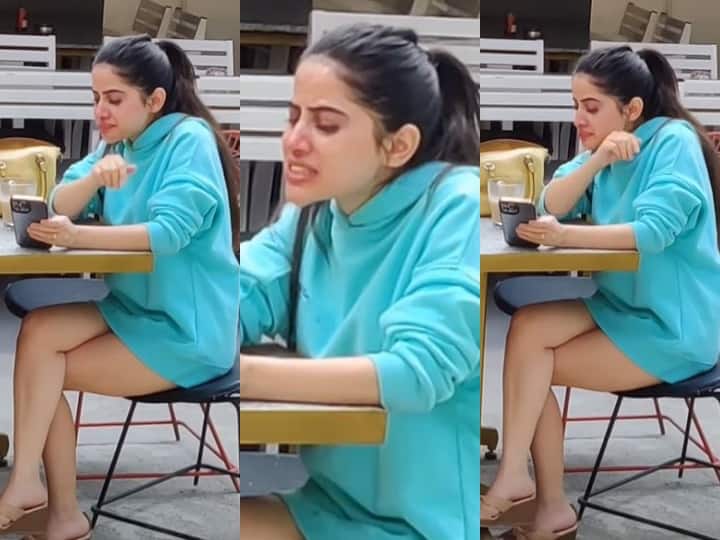 Watch: ऐसा क्या हो गया Urfi Javed के साथ, फोन को देख फूट-फूटकर रोती दिखीं, वजह जानने को बैचेन हो रहे फैंस Urfi Javed crying video goes viral on social media Bigg Boss OTT fame actress fans curious for reason Watch: ऐसा क्या हो गया Urfi Javed के साथ, फोन को देख फूट-फूटकर रोती दिखीं, वजह जानने को बैचेन हो रहे फैंस