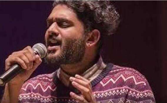 Sri Valli Song: 'శ్రీ వల్లి' పాట హిట్ తో సిద్ శ్రీ రాం గురించి బన్నీ పోస్ట్ | Sid Sriram | ABP Desam