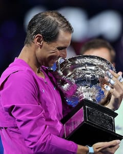 Nadal Win Photos: ఆస్ట్రేలియన్ ఓపెన్ విజయ సంబరాల్లో మునిగిపోయిన రఫెల్ నాదల్