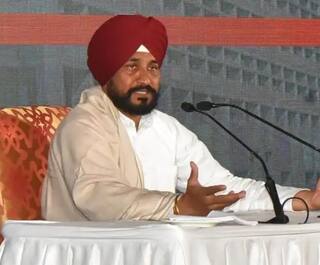 Congress fields Charanjit Channi from 2 seats amid speculation over CM face Punjab Election 2022: પંજાબમાં બે બેઠકો પરથી ચૂંટણી લડશે મુખ્યમંત્રી ચન્ની, કોગ્રેસે જાહેર કરી આઠ ઉમેદવારોની અંતિમ યાદી