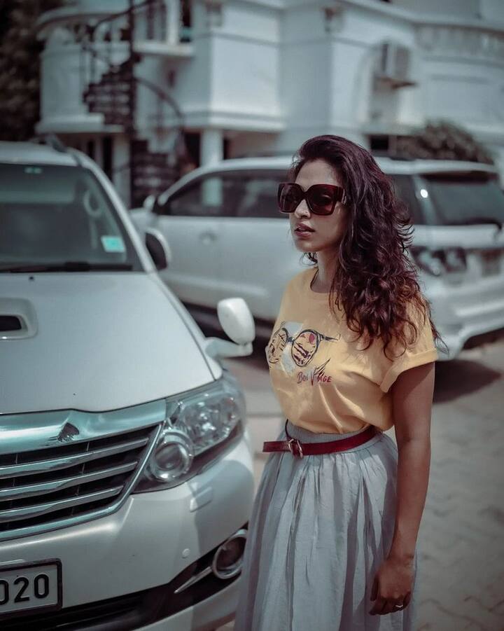 కోలీవుడ్ ముద్దుగుమ్మ అమలాపాల్ తెలుగులో కూడా పలు చిత్రాల్లో నటించింది. (Courtesy : Instagram)