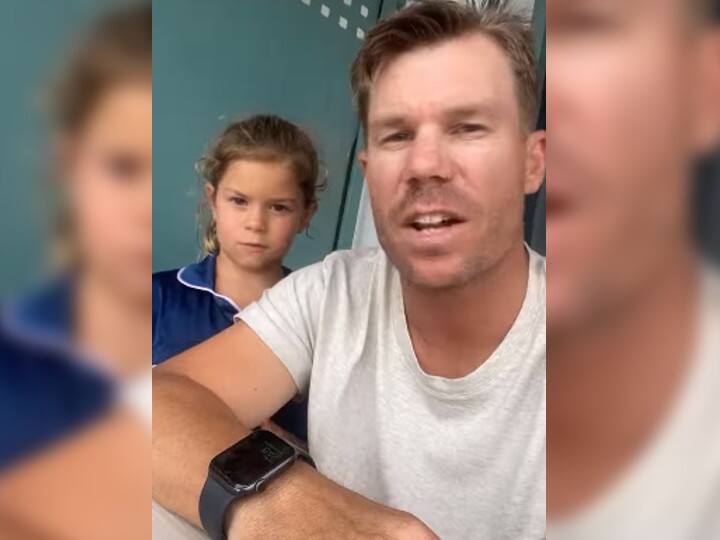 David Warner share Instagram Post with her daughter on Pushpa Movie Dialogue Watch: David Warner से नहीं उतर रहा 'पुष्पा' का खुमार, अब इस डायलॉग पर दिखाई अदाकारी