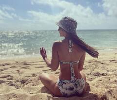 એક્ટ્રેસ કિમ શર્માનો બિકિનીનો બોલ્ડ અંદાજ, તસવીરો થઈ વાયરલ