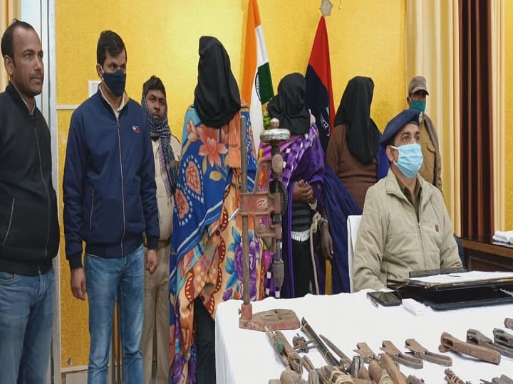 Police revealed the minigun factory in Munger, seized a large number of weapons, three arrested ann Bihar News: मुंगेर में मिनी गन फैक्ट्री का पुलिस ने किया खुलासा, बड़ी संख्या में हथियार जब्त, तीन गिरफ्तार