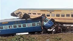 Mainaguri Train Accident: ময়নাগুড়িতে ট্রেন দুর্ঘটনার তদন্তে প্রকাশ্যে অডিও ক্লিপ, তৎপরতা নিয়ে উঠছে একাধিক প্রশ্ন | Bangla News