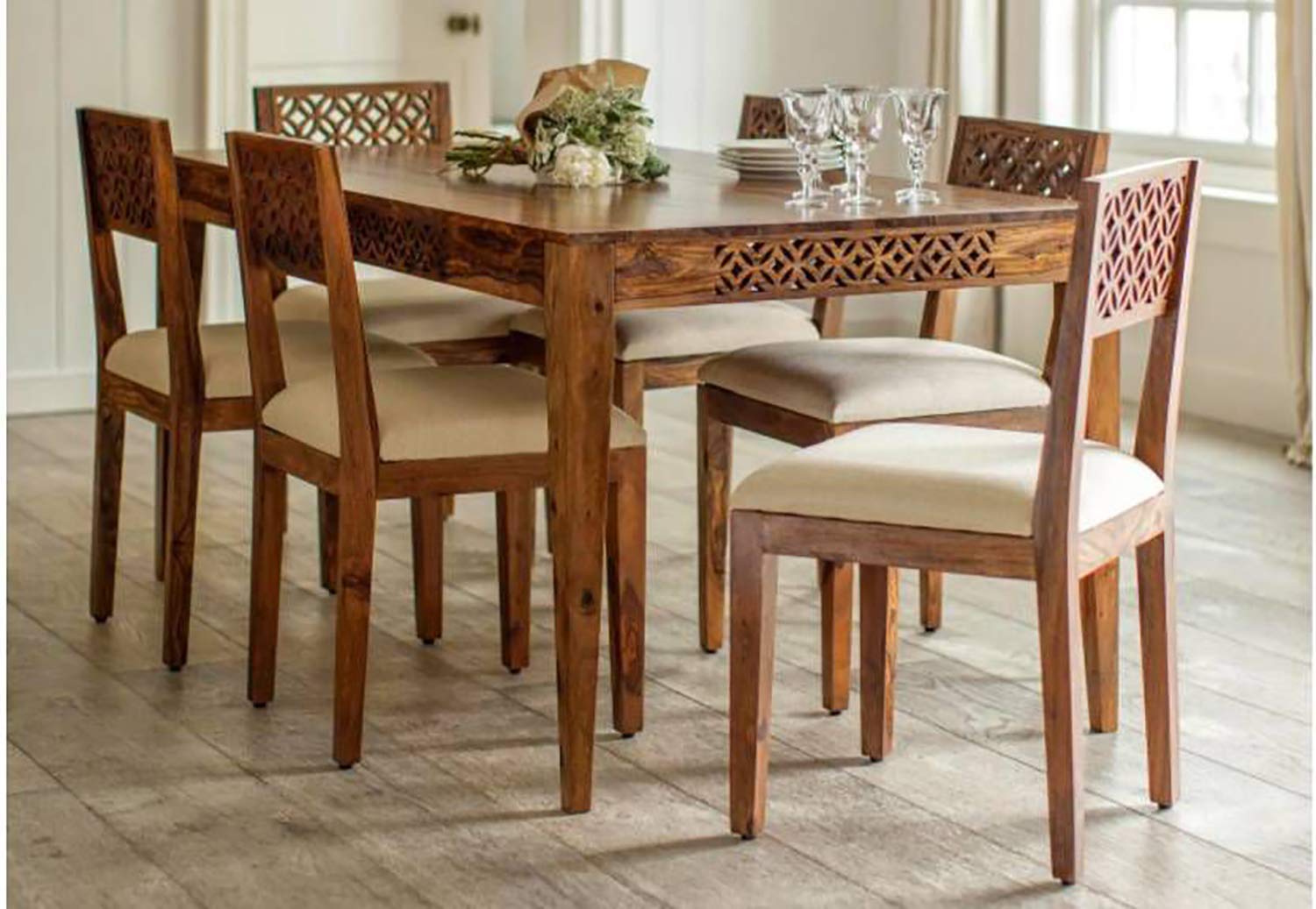 Amazon Deal: सिर्फ 15 हजार में मिल रही हैं ब्रांडेड Dining Table, देखिये बेस्ट 4 सीटर डाइनिंग टेबल की डील
