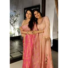 Avantika Photos: मां भाग्यश्री की कार्बन कॉपी है अवंतिका, तस्वीरें देख एक्ट्रेस के जवानी भरे दिनों की आ जाएगी याद