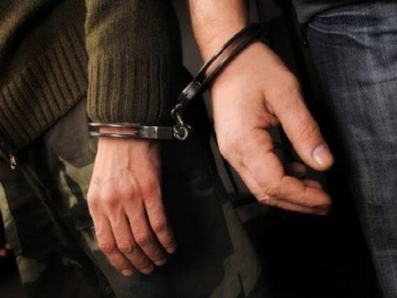 Rajasthan: चुरू में पुलिस को मिली बड़ी कामयाबी, 32 लाख की अवैध शराब बरामद, 2 गिरफ्तार Rajasthan: चुरू में पुलिस को मिली बड़ी कामयाबी, 32 लाख की अवैध शराब बरामद, 2 गिरफ्तार