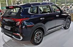 Kia Carens: সেরা সুরক্ষার পাশাপাশি দুর্দান্ত ডিজাইন , দেখে নিন কিয়া ক্যারেন্সের ছবি