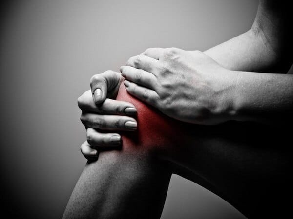 knee pain can be avoid for lifetime with these five easy health tips घुटनों के दर्द को जिंदगीभर के लिए कहें गुडबाय, अपनाएं ये 5 आसान टिप्स