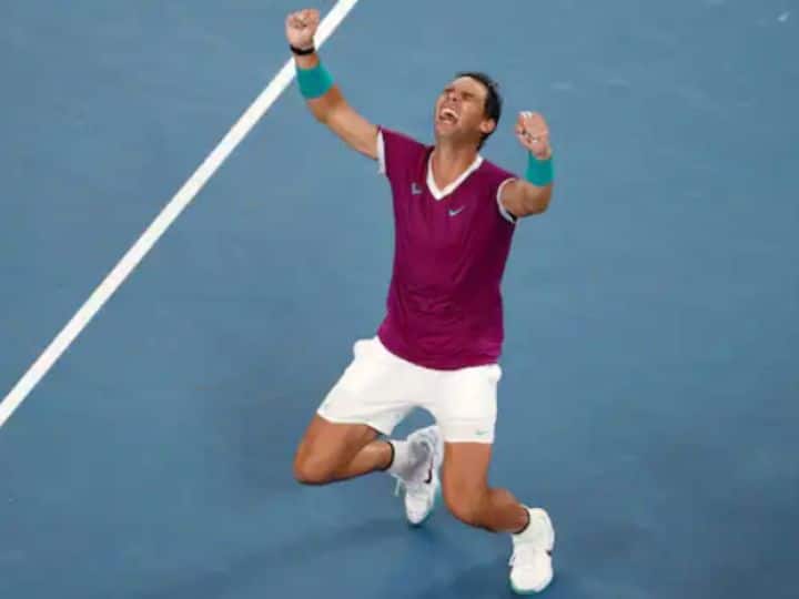 स्पेनचा स्टार टेनिसपटू राफेन नदाल (Rafael Nadal) याने ऑस्ट्रेलियन ओपनचा (Australian Open Final 2022) स्पर्धेचा अंतिम सामना जिंकत इतिहास रचला आहे.