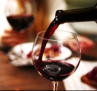 ਰੈੱਡ ਵਾਈਨ ਪੀਣ ਨਾਲ ਕੋਰੋਨਾ ਦਾ ਖ਼ਤਰਾ 17% ਘੱਟ, ਜੇ ਬੀਅਰ ਪੀਂਦੇ ਹੋ ਤਾਂ 28% ਵੱਧ, ਨਵੀਂ ਖੋਜ ਦਾ ਦਾਅਵਾ