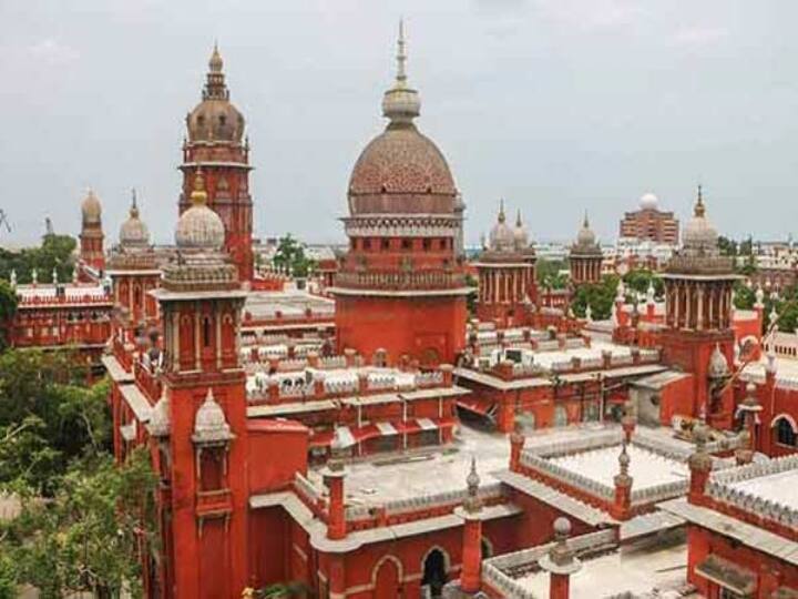 Madras High Court issues notice to Arapor iyakkam in eps case Madras High Court: இபிஎஸ் தொடர்ந்த வழக்கில் அறப்போர் இயக்கத்திற்கு நோட்டீஸ் அனுப்ப நீதிமன்றம் உத்தரவு