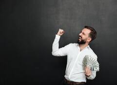 Bank Rules: अचानक बैंक खाते में आ गए हैं ढेर सारे रुपये, भूलकर भी ना करें यह काम, हो सकती है जेल