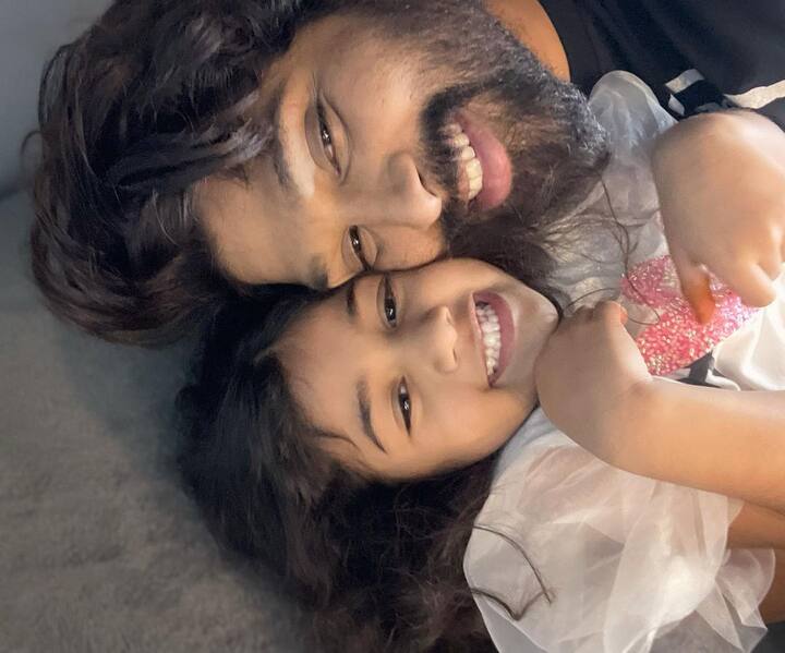 अल्लू अर्जन नेहमीच मुलांसोबतचे फोटो आणि व्हिडीओ सोशल मीडियावर शेअर करत असतो.