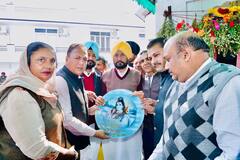 ਭਦੌੜ ਹਲਕੇ ਤੋਂ ਪਰਚਾ ਦਾਖਲ ਕਰ ਸੀਐਮ ਚੰਨੀ ਨੇ ਮੰਦਰ 'ਚ ਟੇਕਿਆ ਮੱਥਾ, ਵੇਖੋ ਤਸਵੀਰਾਂ