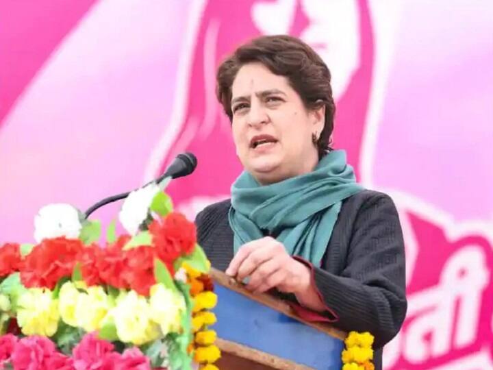 up assembly election 2022 priyanka gandhi attacks nirmala sitharaman over her up type statement UP Assembly Election 2022 : निर्मला सीतारमण यांच्या 'यूपी टाईप' वक्तव्यावरून राजकारण तापलं, 'हा' जनतेचा अपमान : प्रियंका गांधी