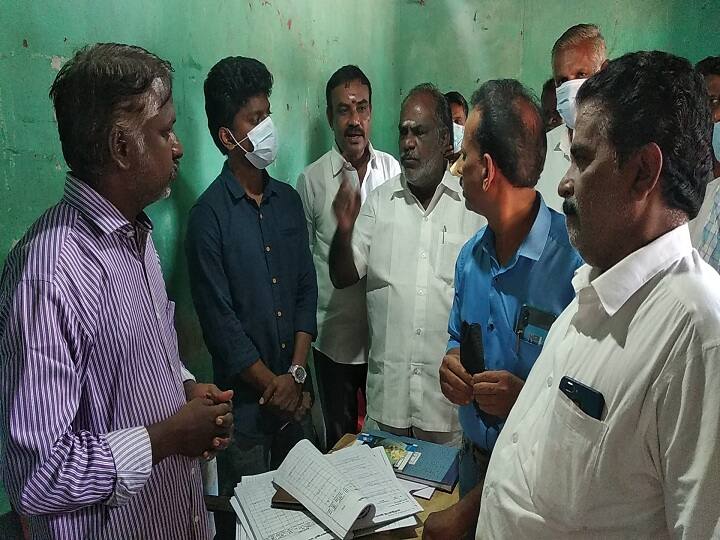 Abuse of paddy in paddy procurement center - Farmers protest in Thiruvarur நெல் கொள்முதல் நிலையத்தில் நெல் அளப்பதில் முறைகேடு - திருவரூரில் விவசாயிகள் போராட்டம்
