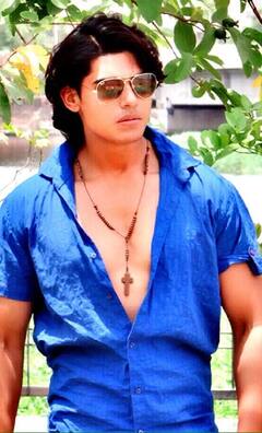 Kundan Bhardwaj: भोजपुरी फिल्मों में धमाकेदार एंट्री करेगा टीवी का ये हैंडसम हंक, विंक गर्ल के साथ कर चुके है काम, जानिए Kundan Bhardwaj के बारे में